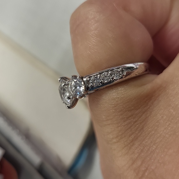 Ring 8 Stone 925 Sterling silver CZ Ring size 6.5 - Picture 5 of 11